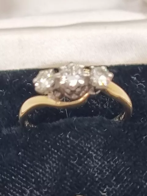 Vintage 18ct/750 3 Stone Diamond Trilogy Ring 0.50ct Yellow Gold Size " I"