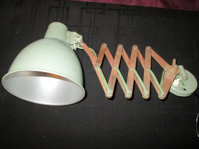 Lampe de bureau française Manade en métal noir Philippe Michel - 1980