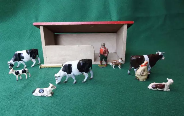 Britains Hugar 1930s Bois Jouet Ferme Cowshed Câble Vaches Laitière Fermier & 3