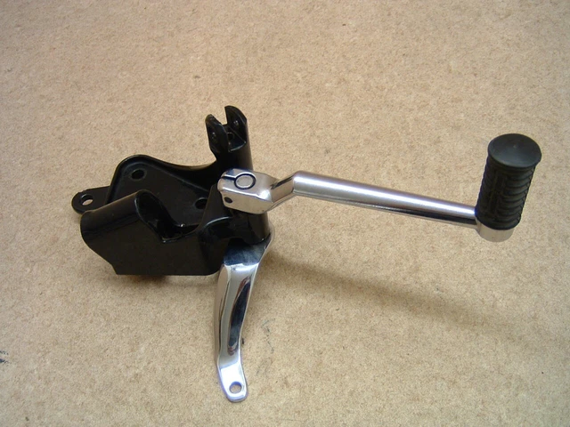 Poggiapiedi Harley Forward Controls Pedal Mounting Twin Cam Softail '00-06 (#6454)
