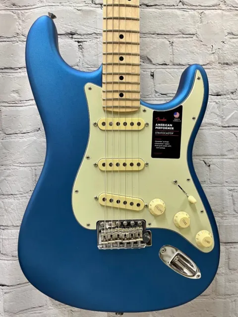 Fender American Performer Stratocaster, Maple Neck, Lake Placid Blue +Bag - Demo