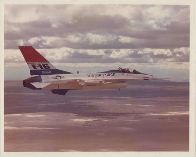 General Dynamics F-16 Fighting Falcon Original Manufacturers Photo Usaf 35
