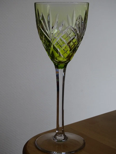 VERRE A VIN DU RHIN ROEMER CRISTAL ST LOUIS MODELE CHANTILLY CHARTREUSE 21,3 cm