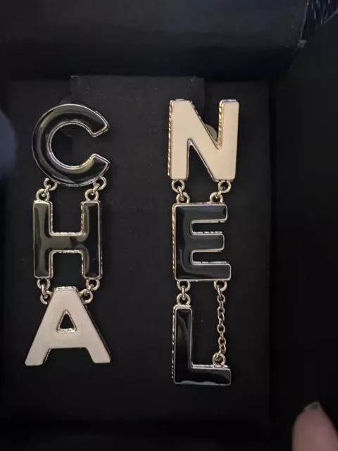 Chanel Earrings Dangle 