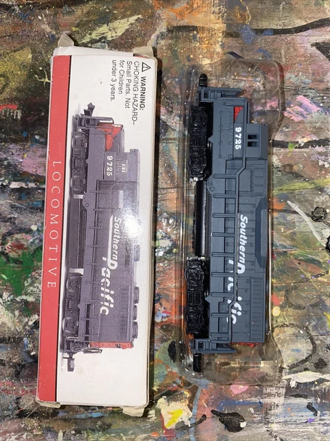 Southern Pacific Locomotive # 9725 Model Train No 418 High Speed N Scale w Box