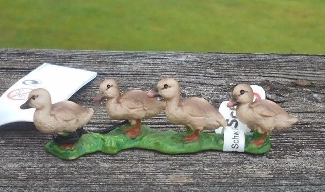 DUCKLINGS  by Schleich/toy/RETIRED/ducklings/mallard//13655/