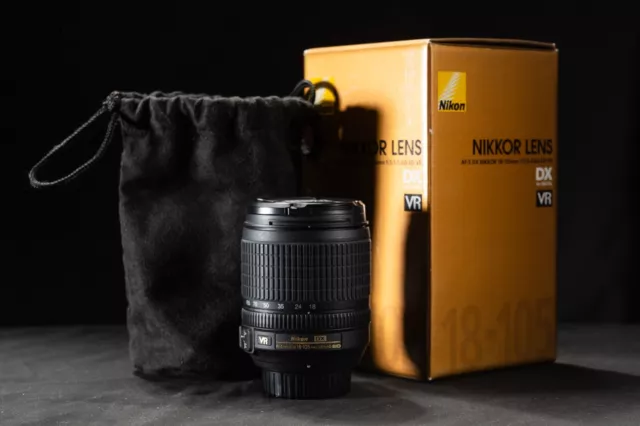 Nikon DX AF-S Nikkor VR 18-105 mm 3,5-5,6G ED IF SWM asférica - montaje Nikon F