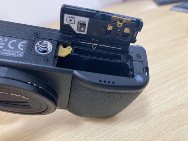 [Excellent] RICOH GR DIGITAL III GRDIGITAL3 Digital Camera From Japan 24.2MP 8