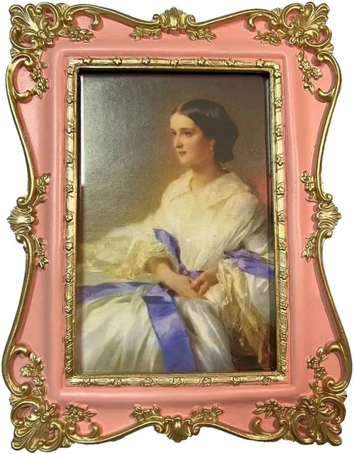 V02 Vintage Picture Frame 4X6 with Gold Trim Antique Tabletop Wall Hanging Photo
