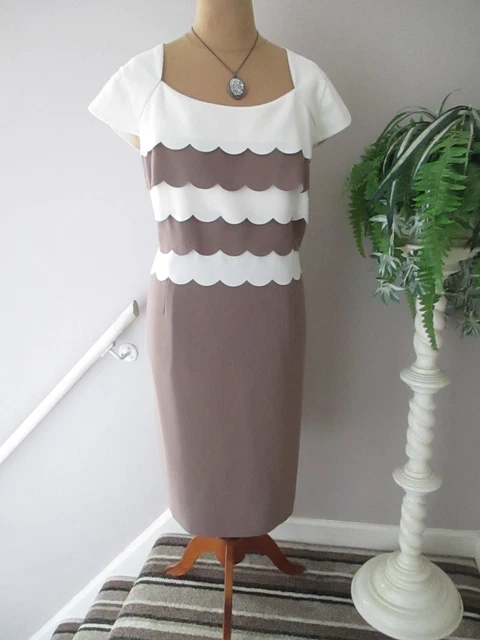 BEAUTIFUL JACQUES VERT Taupe And Ivory Layered Dress Size 22