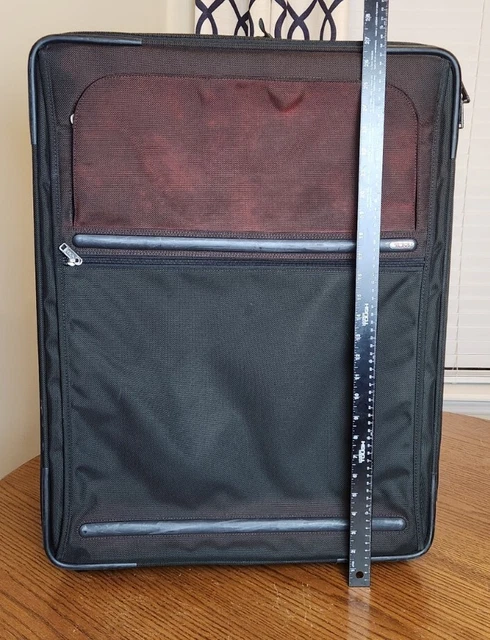 Tumi Suitcase Alpha 2 Med Trip Expandable 26” Black Red 2 Wheeled 22026D4 2