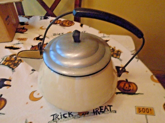 1940's VINTAGE ENAMEL TEAPOT KETTLE with Metal Lid LARGE