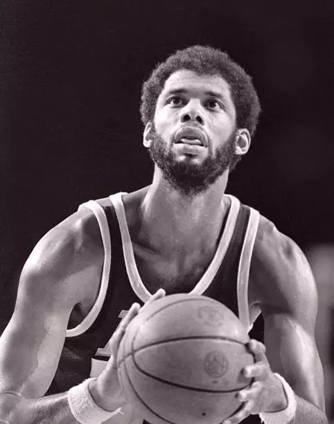 Kareem Abdul Jabbar Of The Milwaukee Bucks 1970s Old Basketball Photo 9