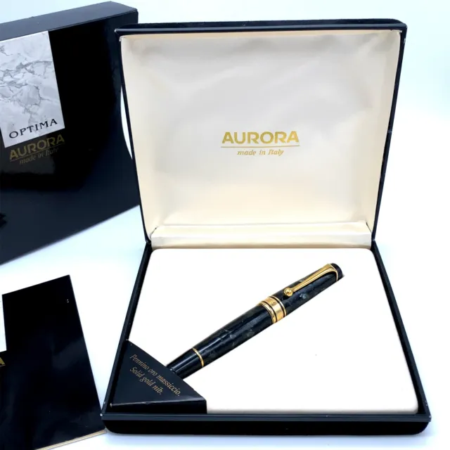 Penna stilografica Aurora Optima resina nera pennino oro 14KT