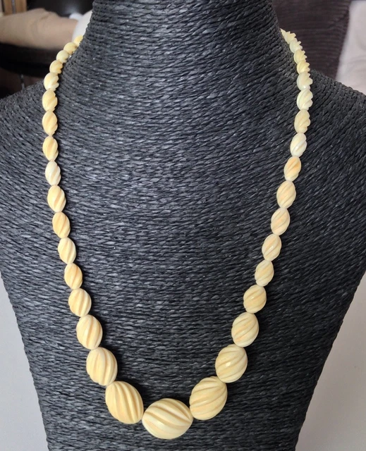 Collier Sautoir Ancien à Boules En Corne ? - Style Rétro Occasion - Bijou Vintage