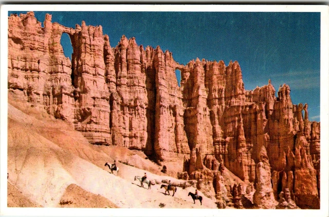Postcard UT Wall of Windows Bryce Canyon NP Union Pacific Railroad Tour Horses