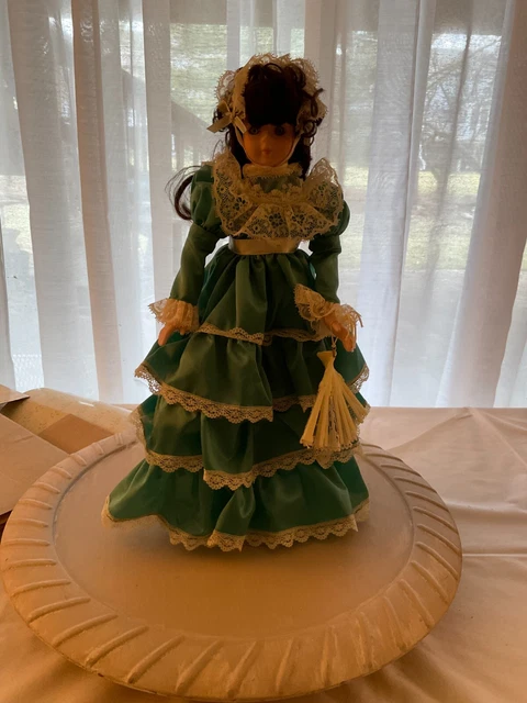 The Heritage Mint Victorian Collection Porcelain Doll Alexandria