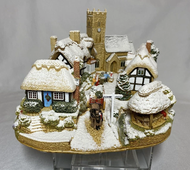 置物 Lilliput Lane Christmas Eve LILLIPUT LANE CHRISTMAS Eve Illuminated Village Scene