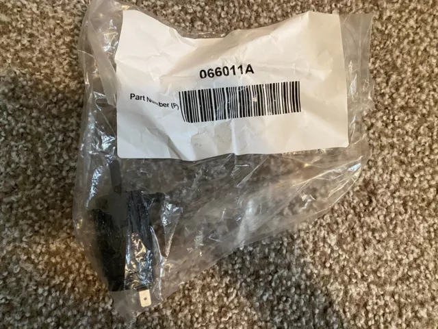 Peterbilt/ Freightliner Windshield Washer Pump 066011A 370 330 335 D3210 Flm New