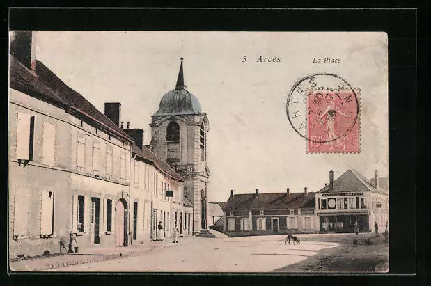 CPA Arces, La Place 1906