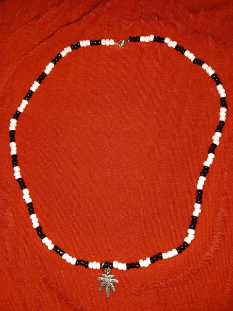 Marijuanna Leaf Necklace Black & White Glass Bead Rasta Cannibis Marijuanna Leaf Necklace Black & White Glass Bead Rasta Cannibis