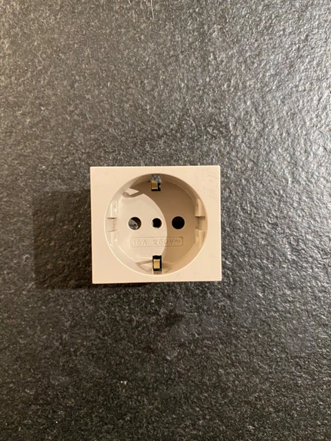 AVE NOIR 45306TS PRESA SICURAVE 2X10A T SISTEMA 45 - Foto 6