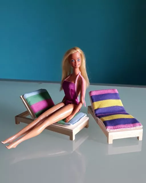 Casa delle bambole.Sdraio lettino spiaggia per Barbie,2 pezzi, legno e tessuto.