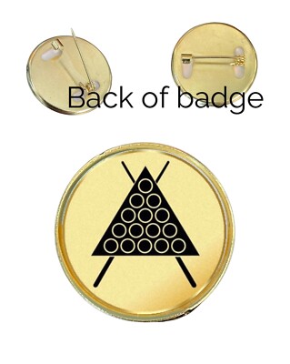 Pin's Pins Triangle Rouge Contre Extrême Droite et Symbole Ouvrier Mélenchon 