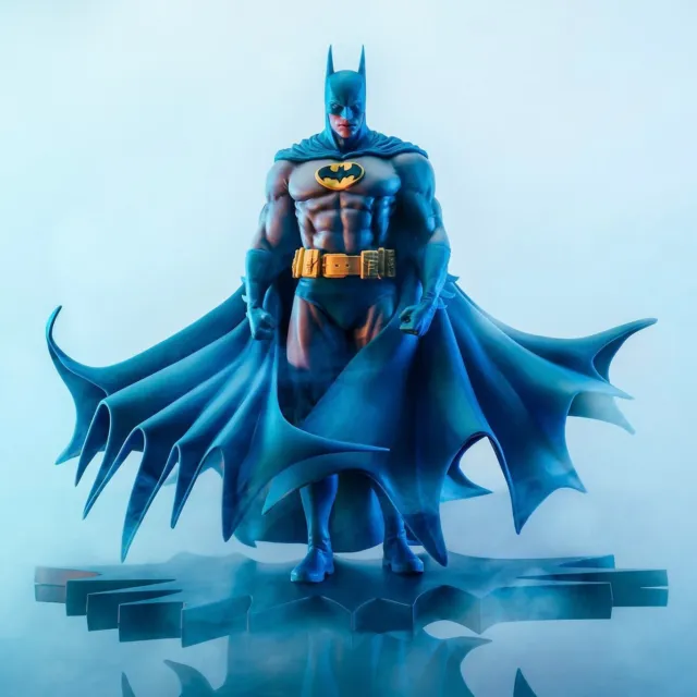 DC Heroes Batman Classic Version 1:8 Scale Statue (Previews Exclusive)