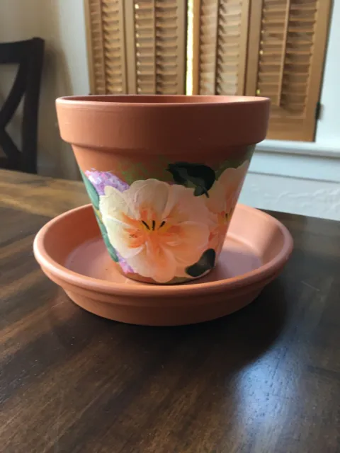 Hand Painted Clay Terra- Cotta Flower Pot with saucer  Beautiful detail 4-1/2"
