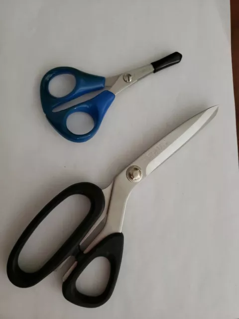 Lot of 2 Singer  8-1/2-Inch Professional  Scissors Heavy Duty and small