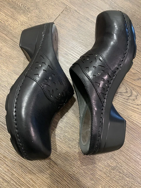 Dansko Shyanne Black Leather Clogs Sz 8