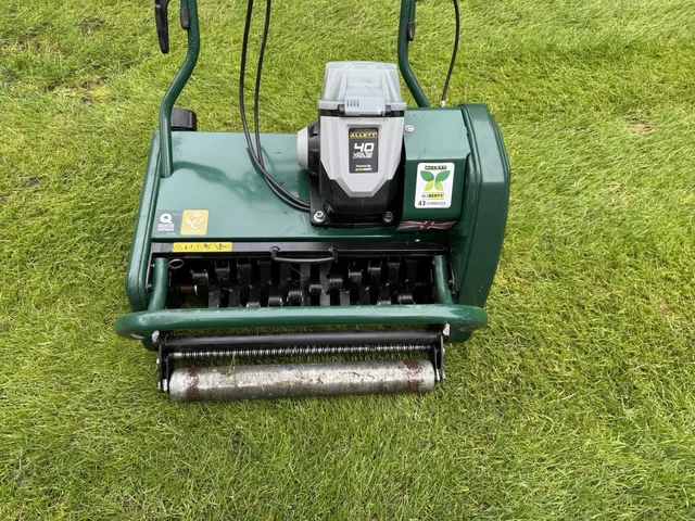ALLETT LIBERTY 43 Cylinder Battery Powered Cylinder Mower