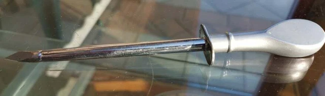 Altes med. Instrument / TROKAR groß zum Eindringen in Körperhöhlen