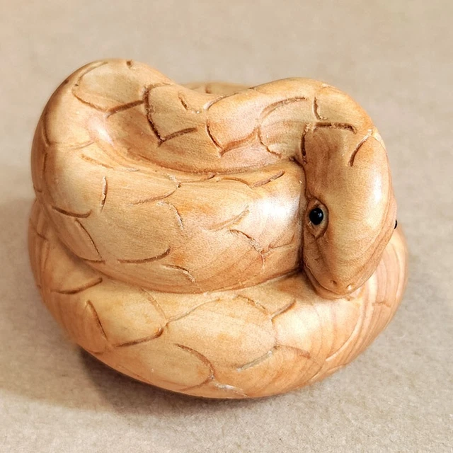 Q4809 - 2" Hand carved Boxwood Netsuke Figurine Carving - Snake