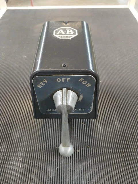 ALLEN-BRADLEY REVERSING ROTARY Drum Switch 350-Bav Series B Ball Lever ...