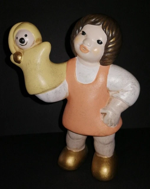 THUN Krippenfigur Mädchen Mit Gans | Handbemalte Keramik | 3,6x3,6x6,2cm