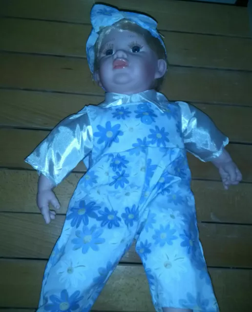 Bambola maschio maschio vestito e cappello azzurro BAMBOLOTTO GIOCHI BIMBA 40 cm
