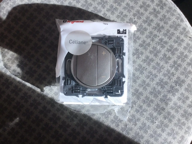 Interrupteur Variateur De Lumière Legrand Chambord 300W - Beige, Carré, Neuf