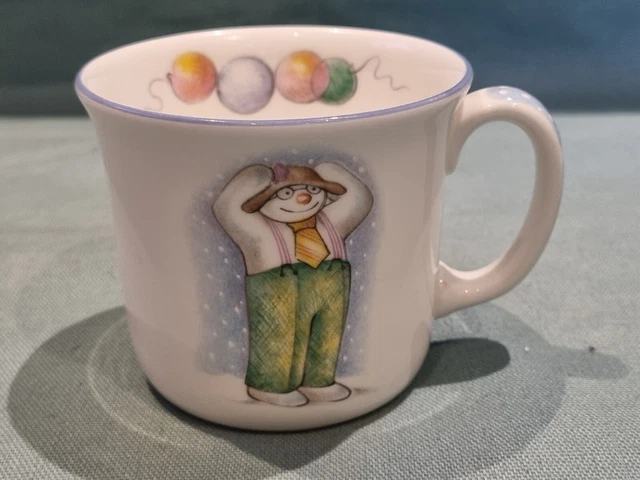 ロイヤルドルトン フライングスノーマン A ROYAL DOULTON 'THE SNOWMAN