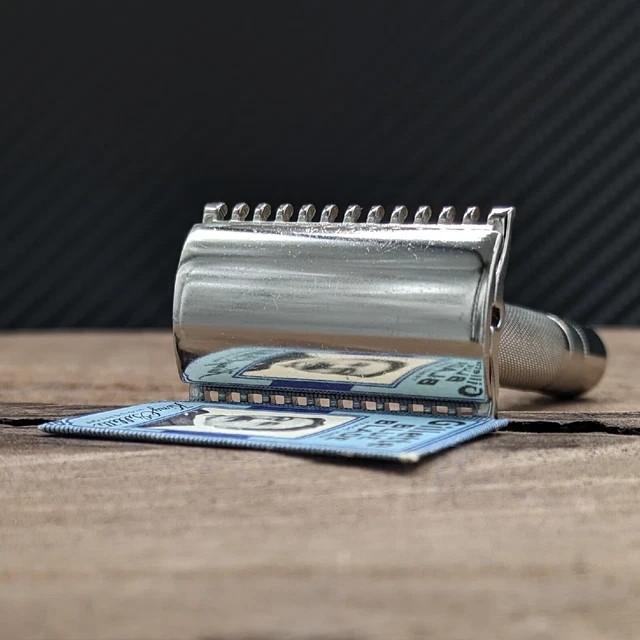 REVAMPED! 1930s Gillette NEW Short Comb DE Safety Razor - Shave Ready & Stunning 3