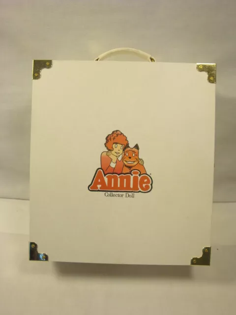 Effanbee Little Orphan Annie Doll, Clothes  & Carry Case - New