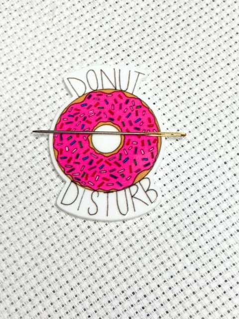 Donut disturb needle minder, Corner Cover fridge magnet