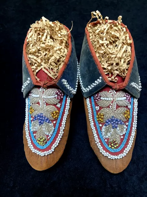 Antique Native American Iroquois Beaded Mocassins Superb Condition