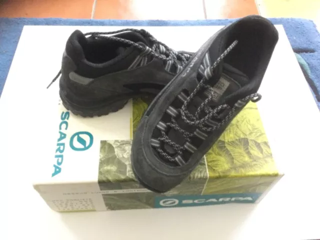 Scarpa Asphalt Vento Lady  US 5.5 EU 36 UK 3.5 Hiking Walking Shoes As New