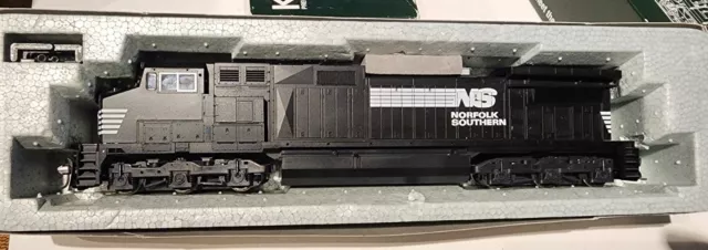 Kato HO GE C44-9W Dash 9 Diesel Norfolk Southern Unnumbered