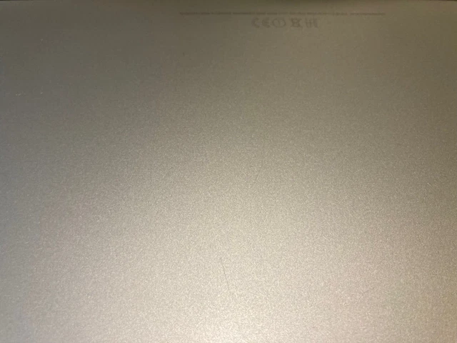 Apple MacBook Pro 15" 2017 i7 2.8GHz 16GB RAM 256GB SSD Space Grey (NEW Battery) 12
