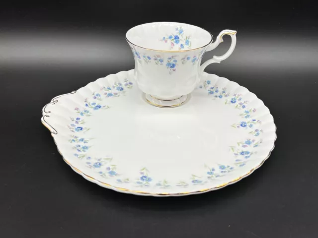 Royal Albert Memory Lane Tea Cup with Snack Plate Set Bone China England a.