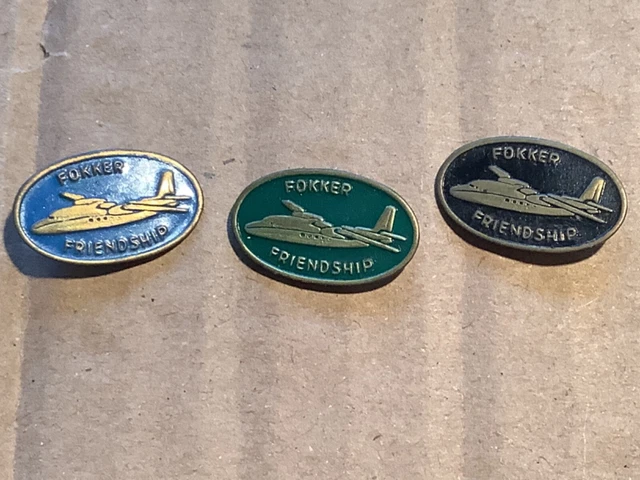 3 Badges Fokker Friendship