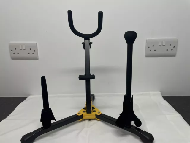 Hercules Alto/Tenor Saxophone Stand Ds533B With  Pegs For S0Prano Sax & Clarinet